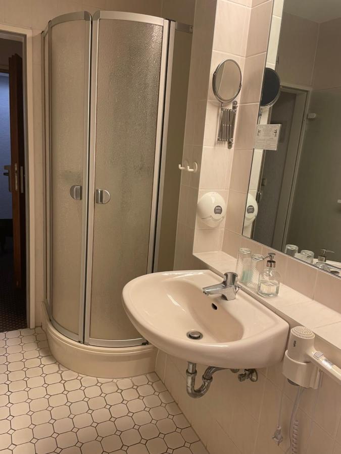 Hotel Pension Stoertebeker Biendorf Bagian luar foto