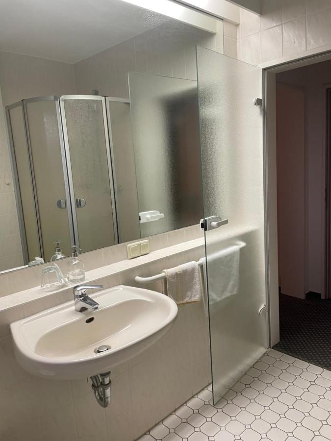 Hotel Pension Stoertebeker Biendorf Bagian luar foto
