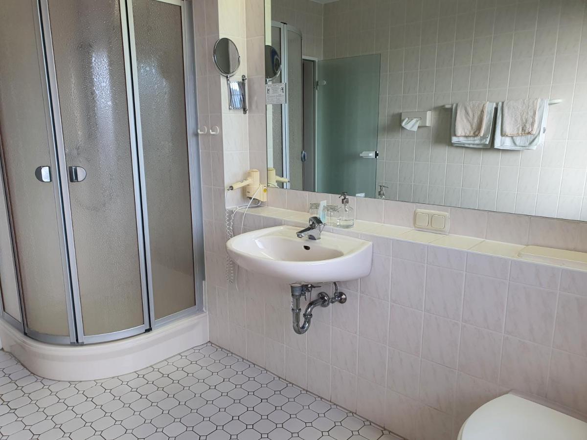 Hotel Pension Stoertebeker Biendorf Bagian luar foto