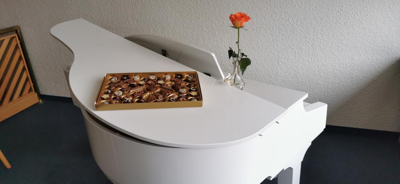 Hotel Pension Stoertebeker Biendorf Bagian luar foto
